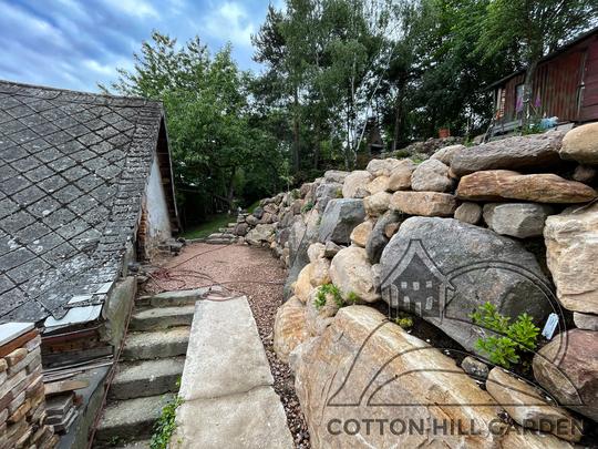 VAL ZA SEVERNÍM ŠTÍTEM PO OSÁZENÍ